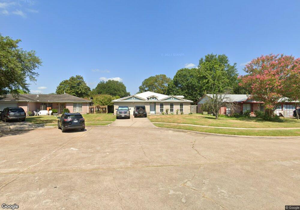 8911 Winding River Dr, Houston, TX 77088 - photo 1