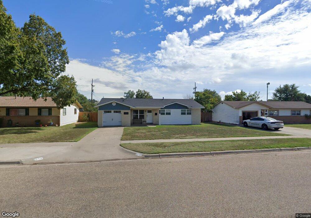 214 Chelsea Ave, Dumas, TX 79029 - photo 1