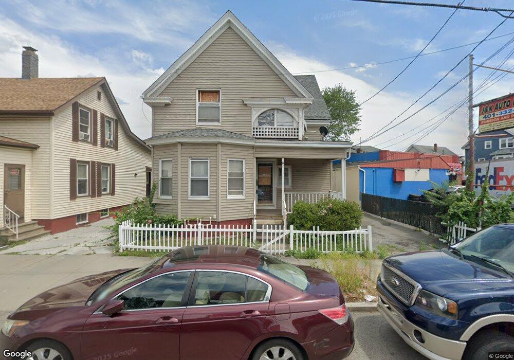 711 Broadway, Pawtucket, RI 02860 - photo 1