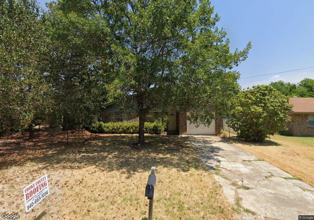 1320 S Howeth St, Gainesville, TX 76240 - photo 1