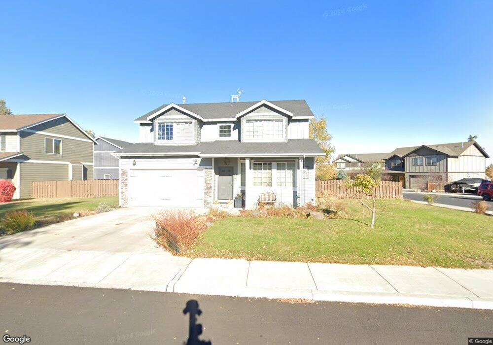 2215 SW Pumice Ave, Redmond, OR 97756 - photo 1