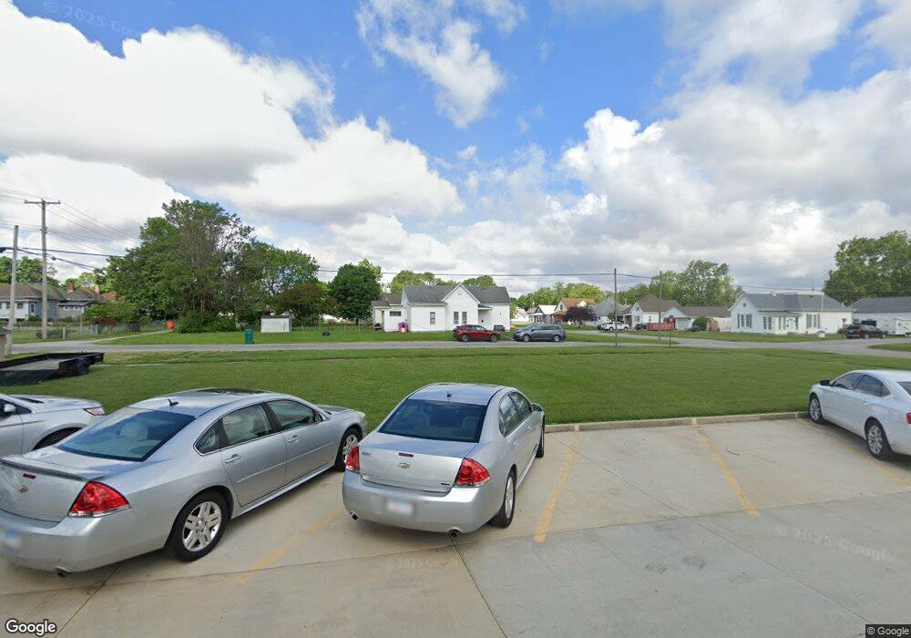 721 Prairie Ave, Mattoon, IL 61938 - photo 1