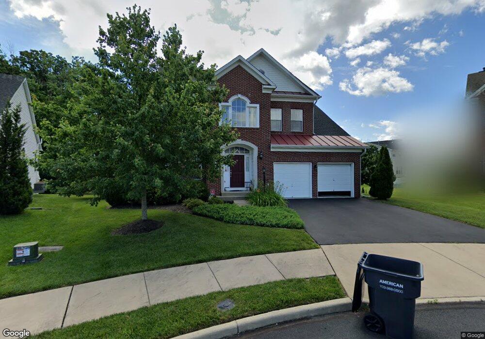 25233 Waldo Cir, Chantilly, VA 20152 - photo 1