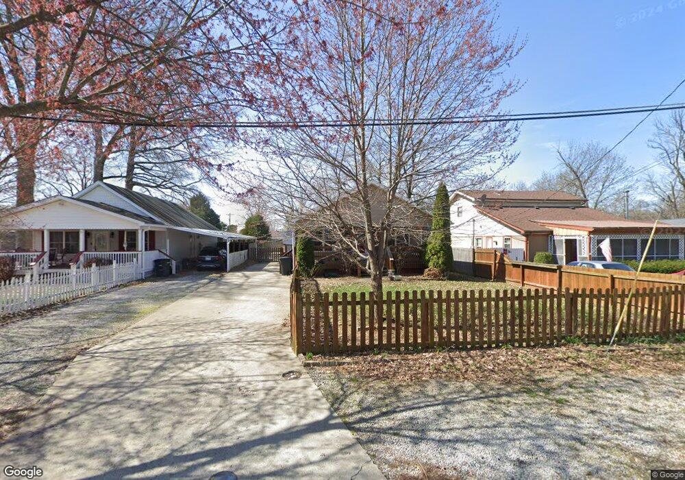 415 Williams St, Jeffersonville, IN 47130 - photo 1