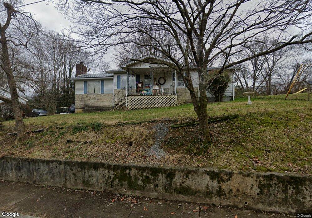 1610 Miami Dr, Johnson City, TN 37601 - photo 1