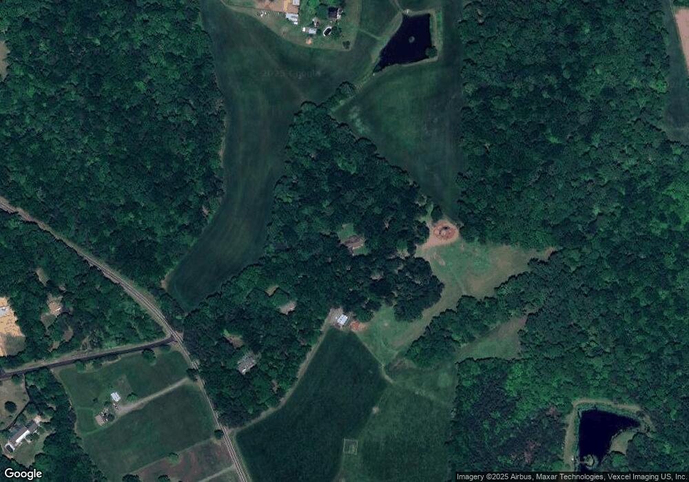 12042 Greentree Ln, Midland, VA 22728 - photo 1