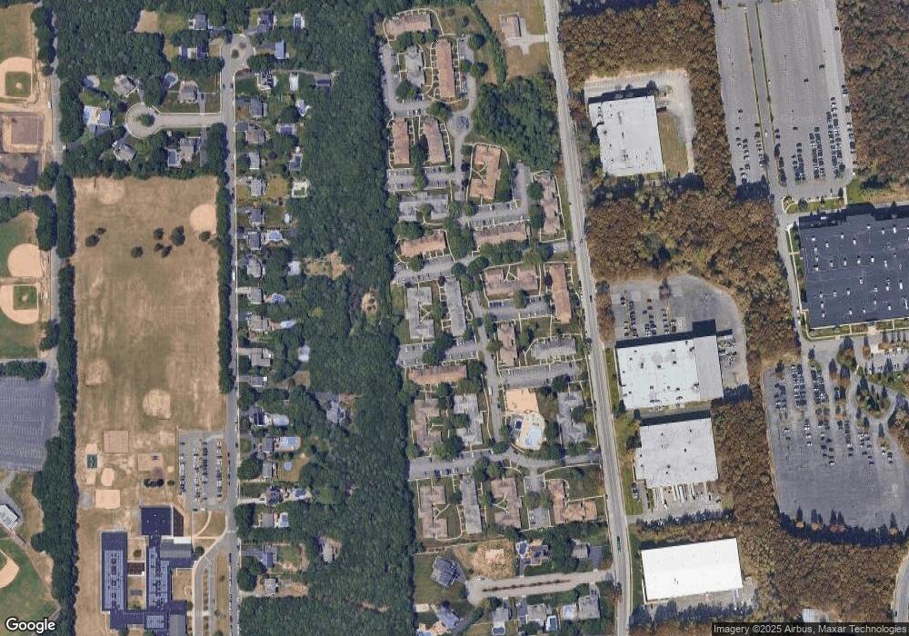 88 Storm Dr unit 88, Holtsville, NY 11742 - photo 1