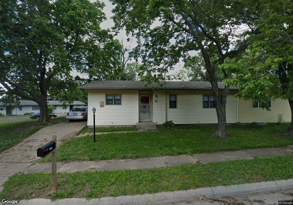 6613 SW Briarcliff Rd, Topeka, KS 66619 - photo 1