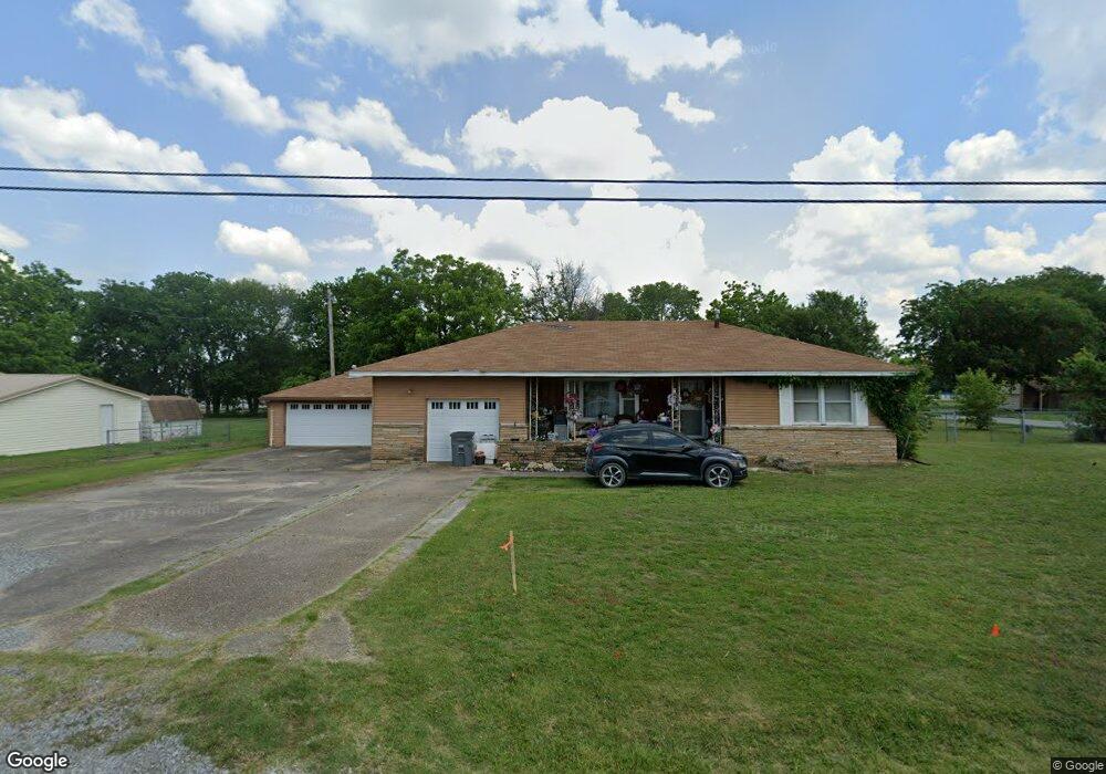 408 W Harrison Ave, Chouteau, OK 74337 - photo 1