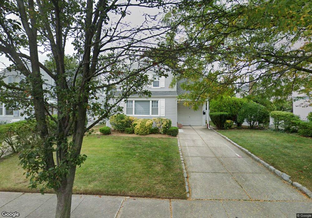 15 Tuxedo Ave, New Hyde Park, NY 11040 - photo 1