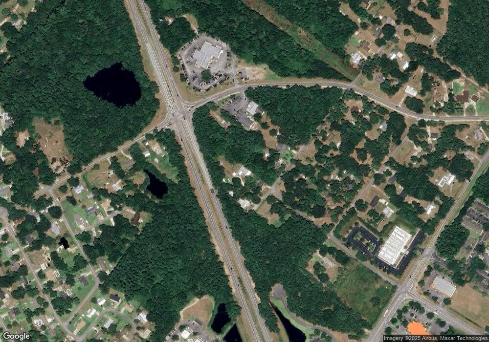 127 N Goodbread Rd, Brunswick, GA 31525 - photo 1