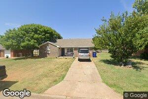 107 Comanche Dr, Comanche, OK 73529
