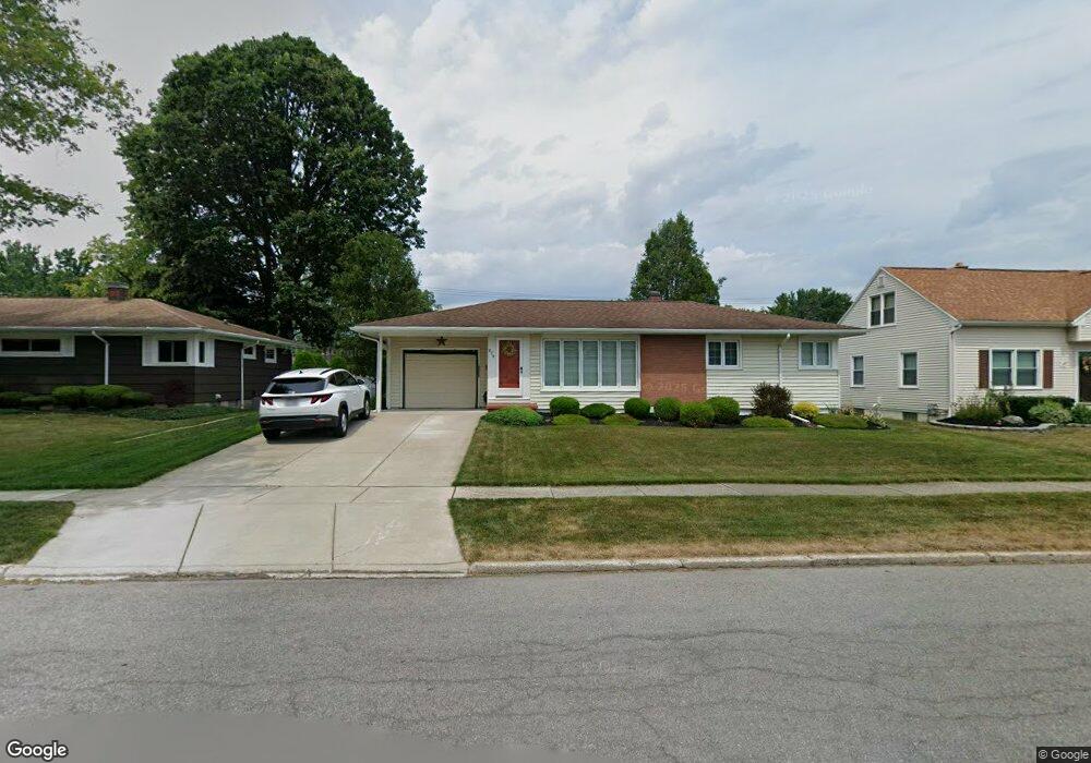 824 Deerfield Dr, North Tonawanda, NY 14120 - photo 1