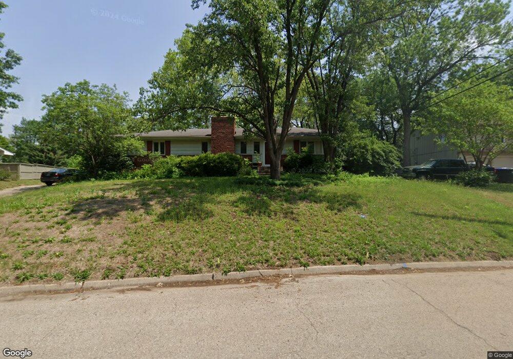 2720 SW Boswell Ave, Topeka, KS 66611 - photo 1