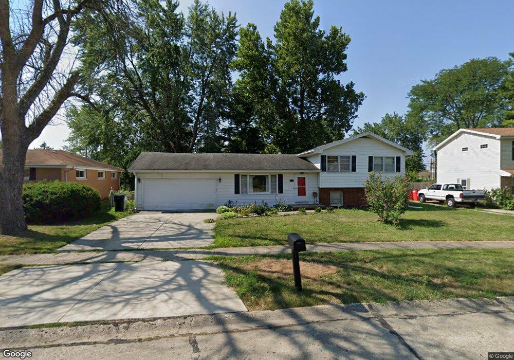 1209 Foothill Dr, Champaign, IL 61821 - photo 1