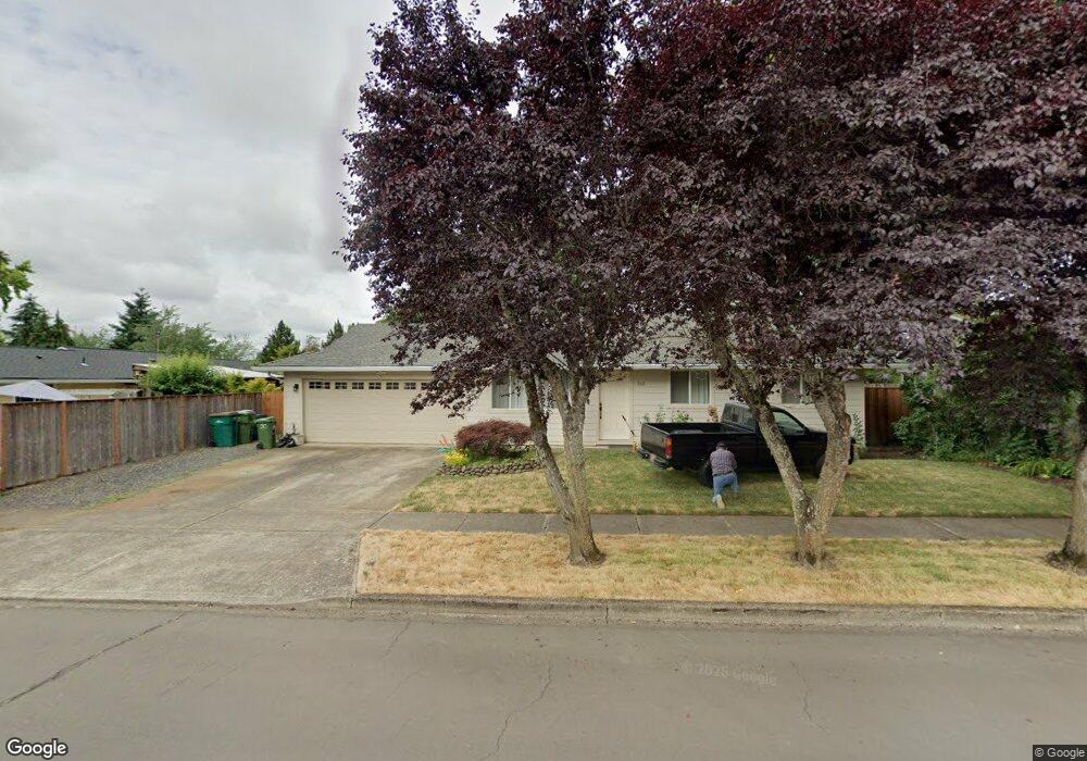 303 Cambridge Dr, Newberg, OR 97132 - photo 1