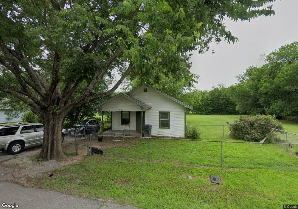 825 A St SE, Ardmore, OK 73401 - photo 1