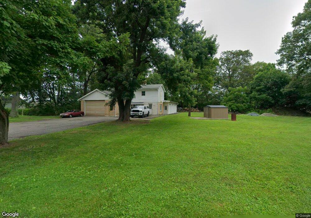 2828 Dogwood Ln, Bath, PA 18014 - photo 1