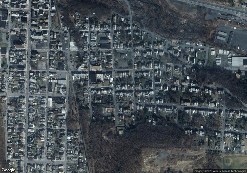 913 E Chestnut St, Shamokin, PA 17872 - photo 1