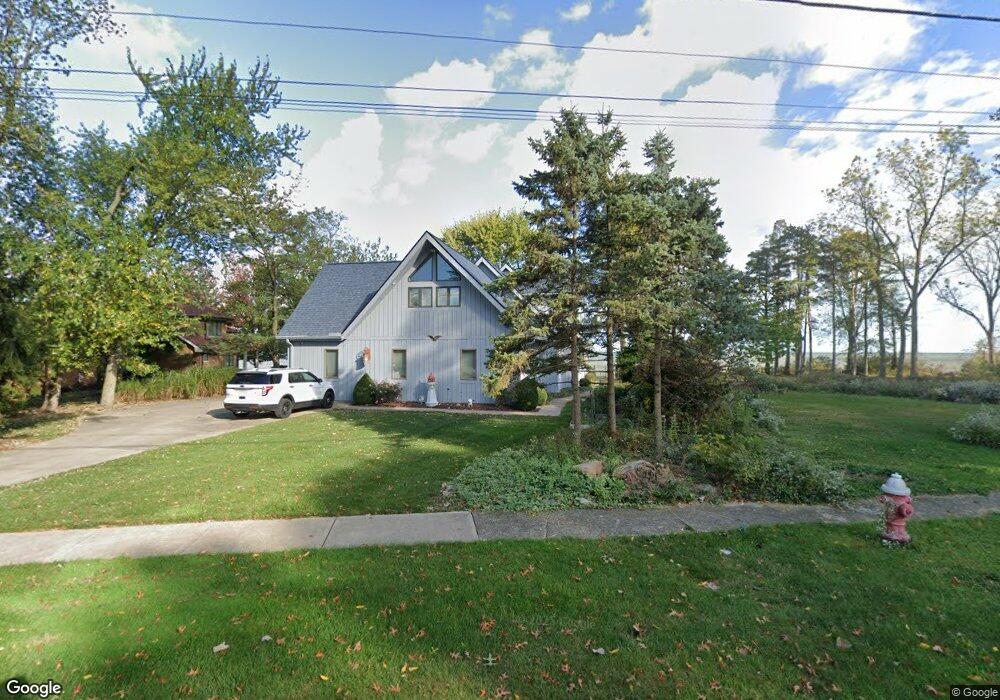 5301 Willow Ln, Sheffield Lake, OH 44054 - photo 1