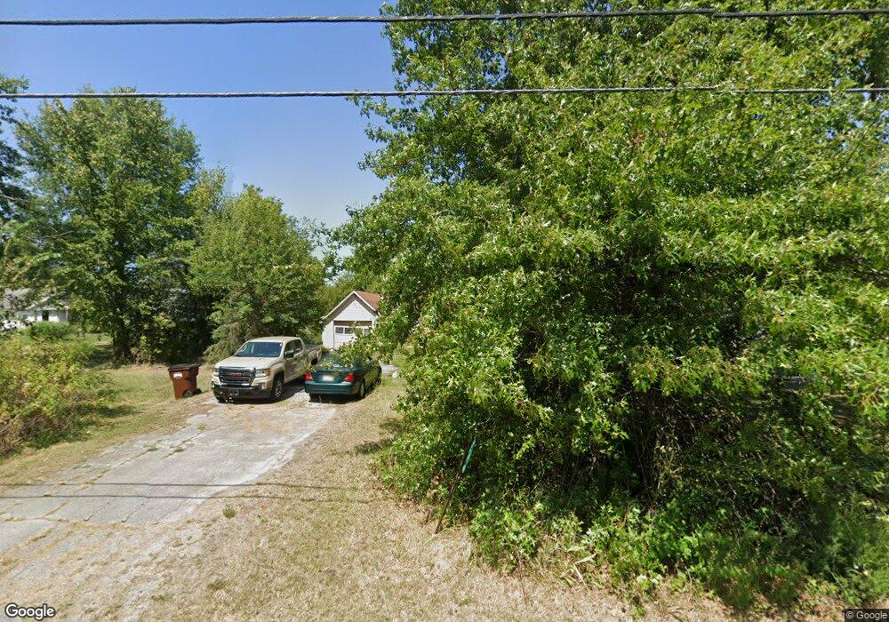 1051 Lutz Rd, Lima, OH 45801 - photo 1