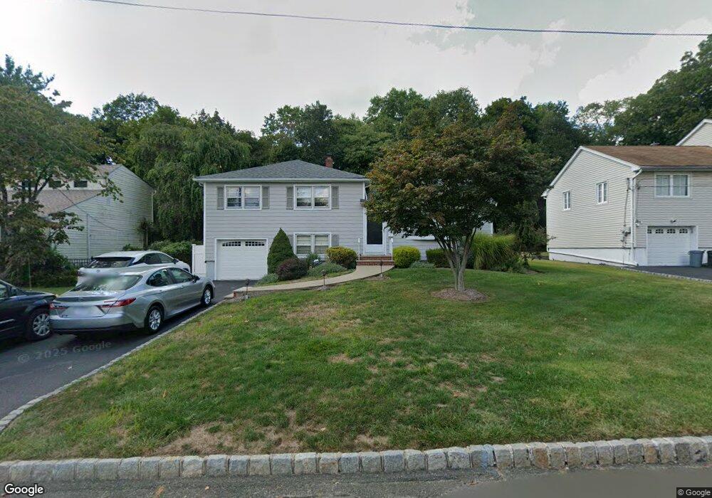 33 Alcott Dr, Livingston, NJ 07039 - photo 1