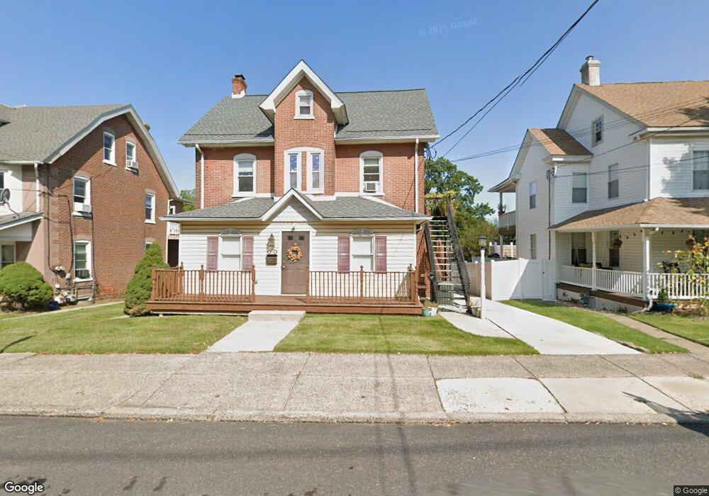 415 E Broad St unit 2, Souderton, PA 18964 - photo 1