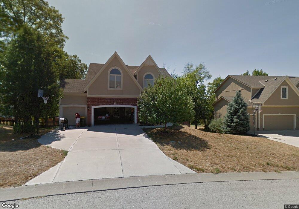 6013 Lone Elm Rd, Shawnee, KS 66218 - photo 1