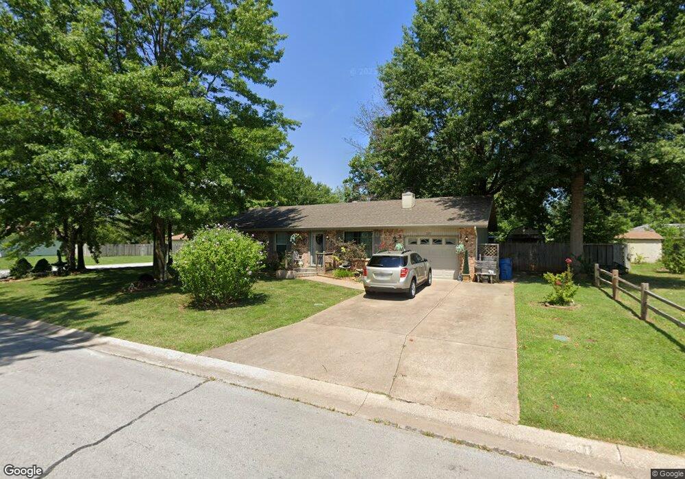 501 E Scott Wayne Dr, Nixa, MO 65714 - photo 1