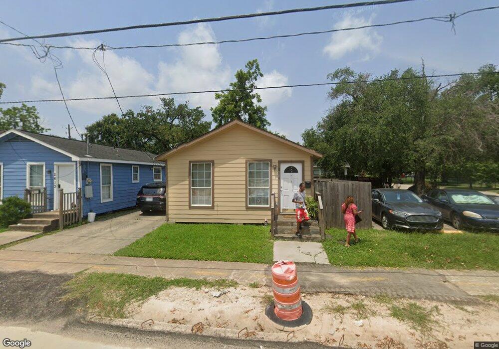 2615 N Durham Dr, Houston, TX 77008 - photo 1