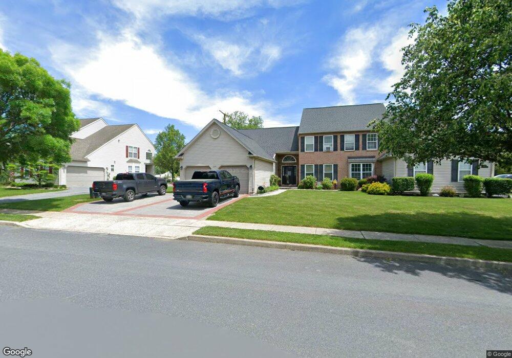 2201 Woodridge Dr, Macungie, PA 18062 - photo 1