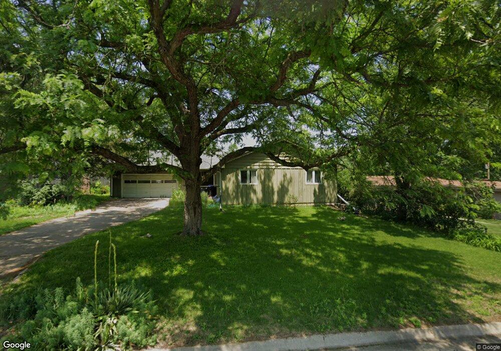 1716 SW 27th St, Topeka, KS 66611 - photo 1