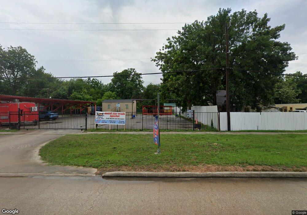 7127 N Shepherd Dr, Houston, TX 77091 - photo 1