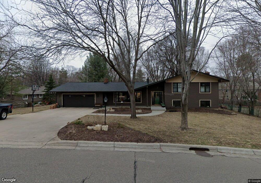 14720 Crestview Ln, Minnetonka, MN 55345 - photo 1