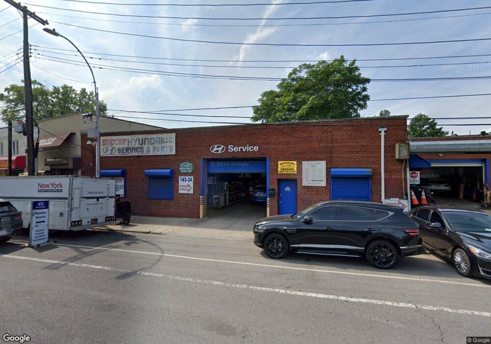 16234 Pidgeon Meadow Rd, Flushing, NY 11358 - photo 1