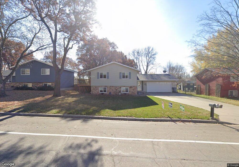 736 11th St N, Sauk Rapids, MN 56379 - photo 1