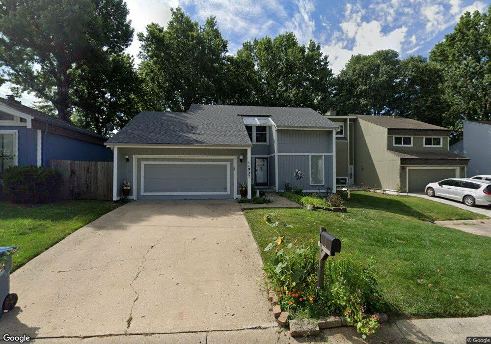 11927 W 66th St, Shawnee, KS 66216 - photo 1
