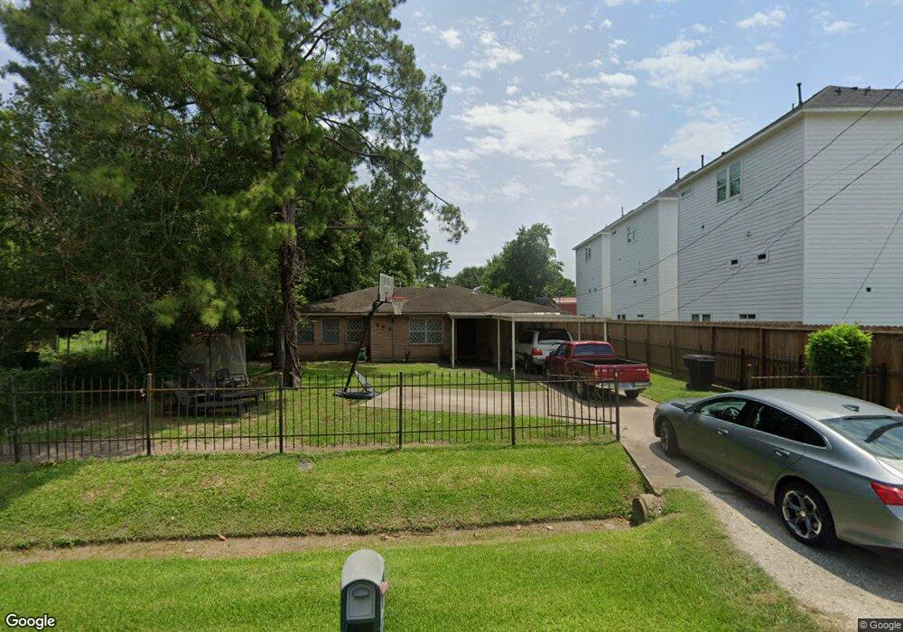 863 Fortune St, Houston, TX 77088 - photo 1