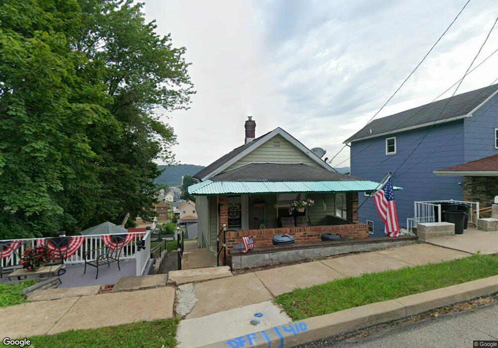 410 Lowell St, Vandergrift, PA 15690 - photo 1