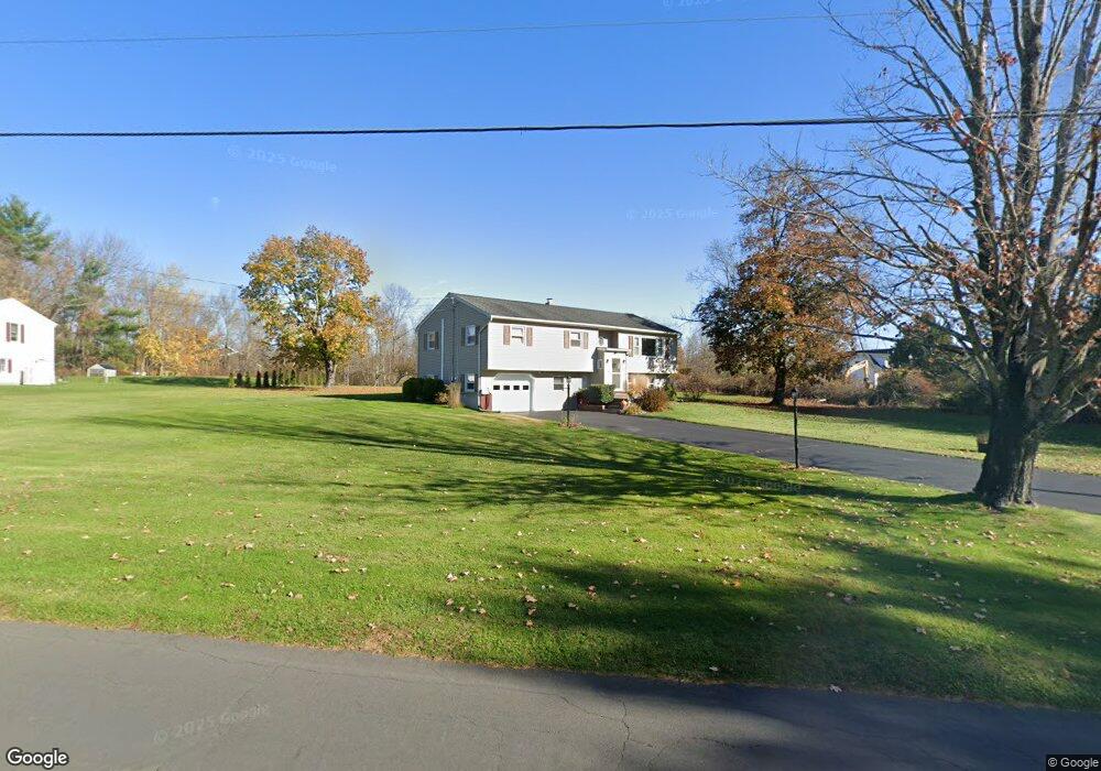 7 Knollcrest Dr, Brookfield, CT 06804 - photo 1