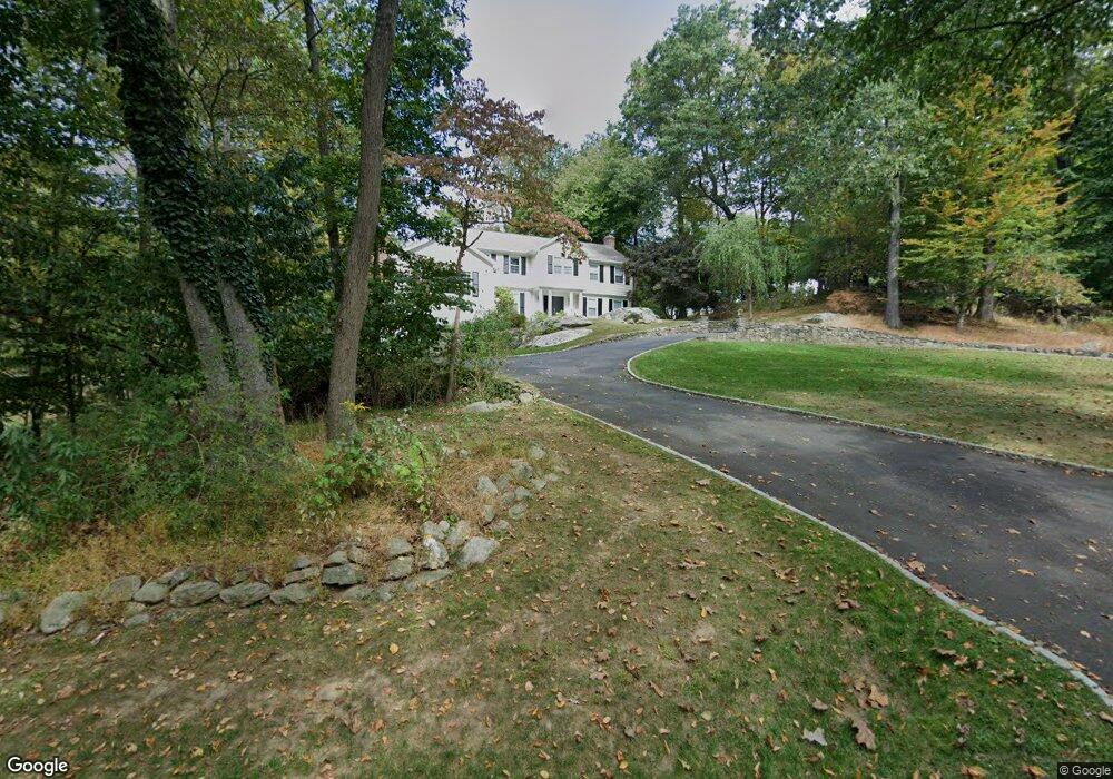 91 Bentwood Dr, Stamford, CT 06903 - photo 1