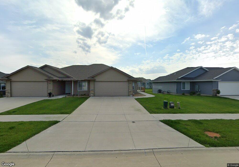 2401 Snapdragon Cir SW, Cedar Rapids, IA 52404 - photo 1