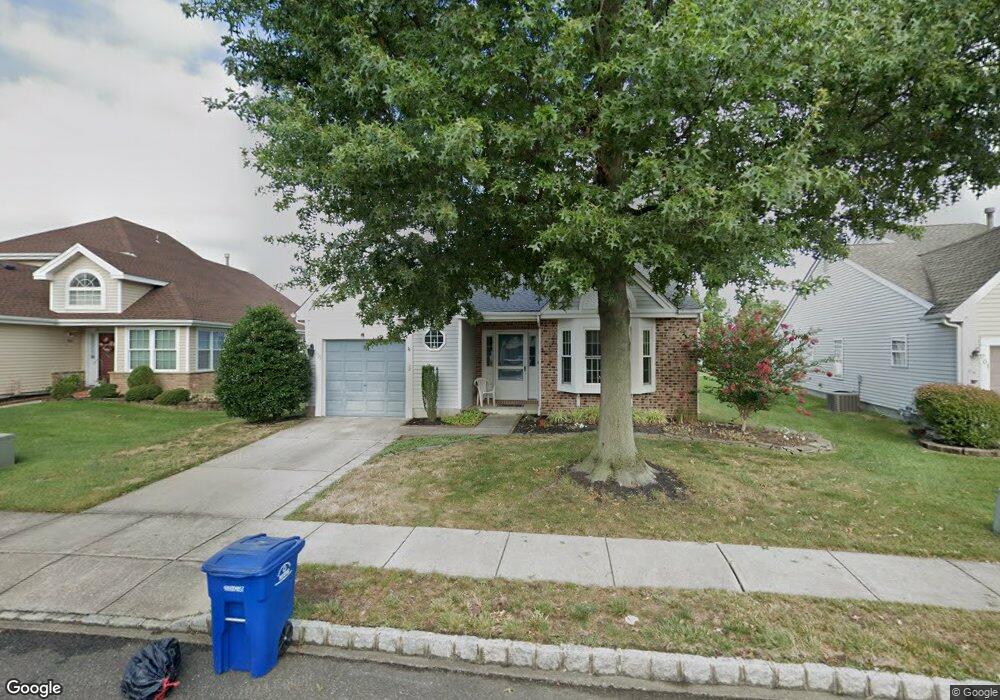 699 Cascade Dr N, Mount Laurel, NJ 08054 - photo 1