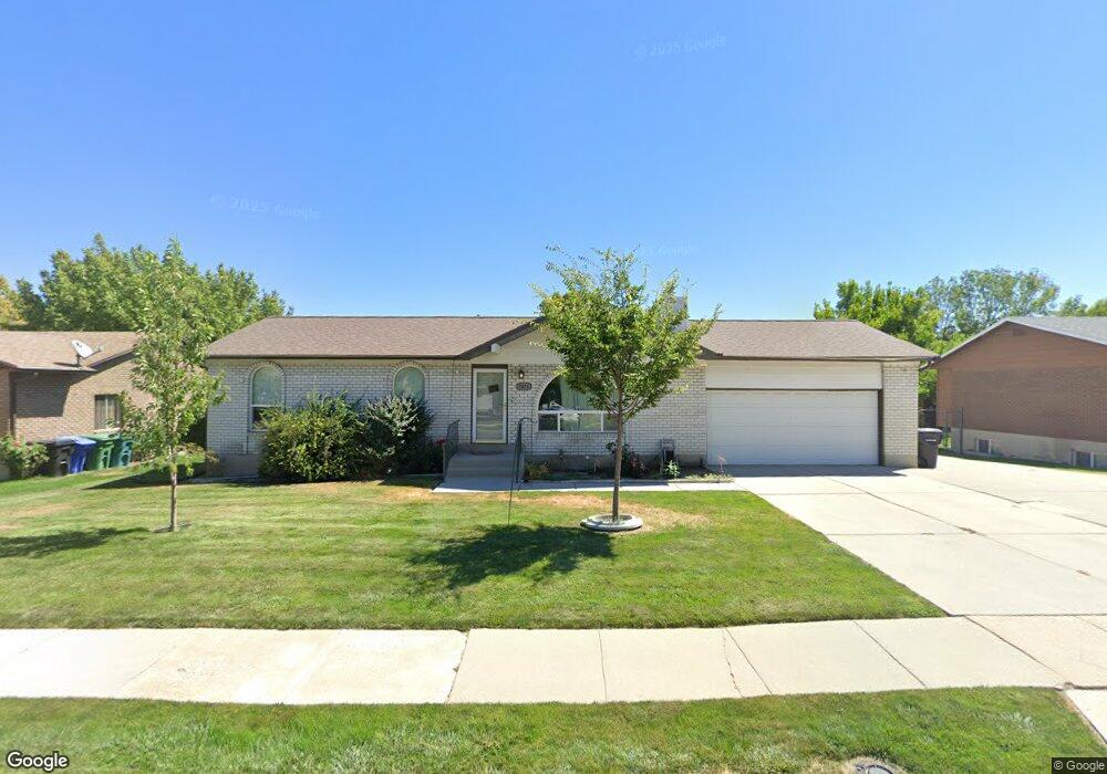 7471 Blackfriar Cir, West Jordan, UT 84084 - photo 1