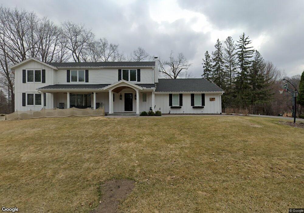 18203 Priory Ln, Minnetonka, MN 55345 - photo 1