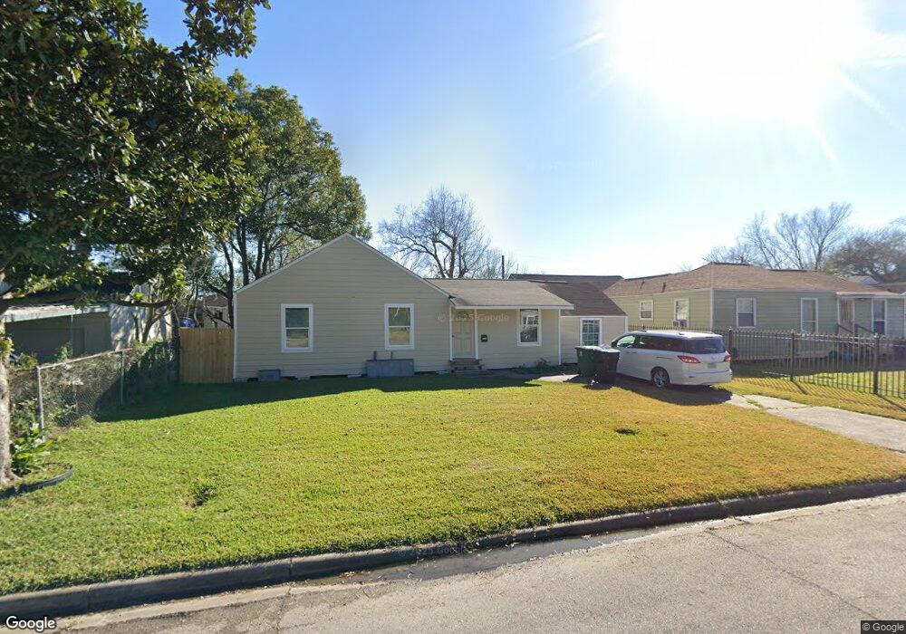 7130 Winfree Dr, Houston, TX 77087 - photo 1