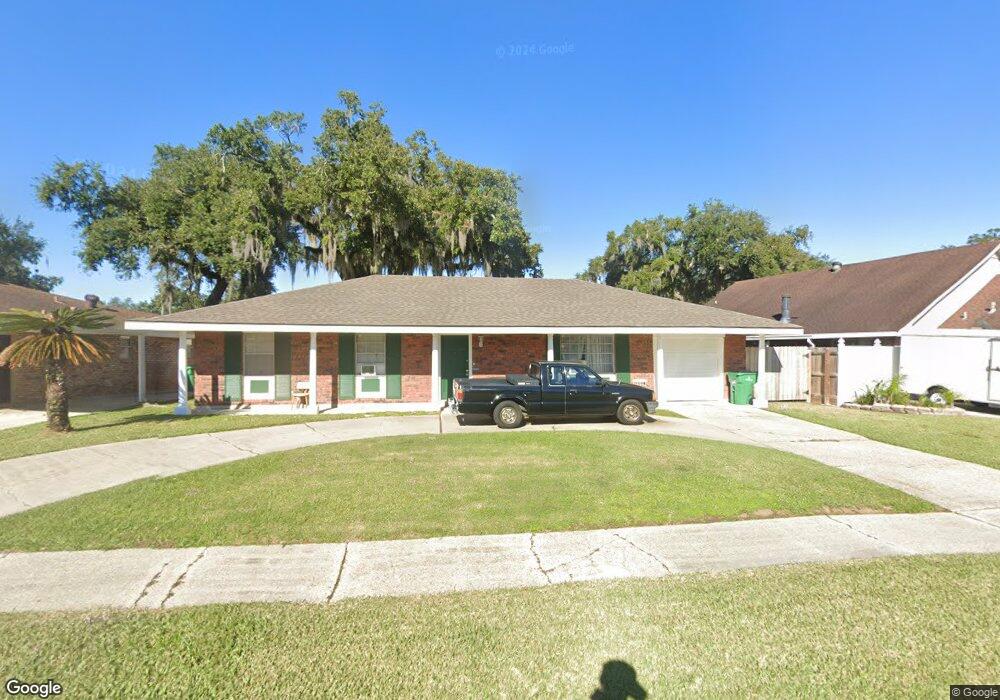 4049 Hillcrest Dr, Marrero, LA 70072 - photo 1