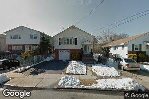 17 Hickory Rd Unit 1st Fl, Port Washington, NY 11050