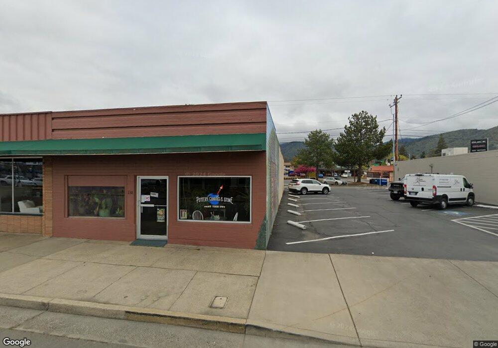 130 NE F St, Grants Pass, OR 97526 - photo 1