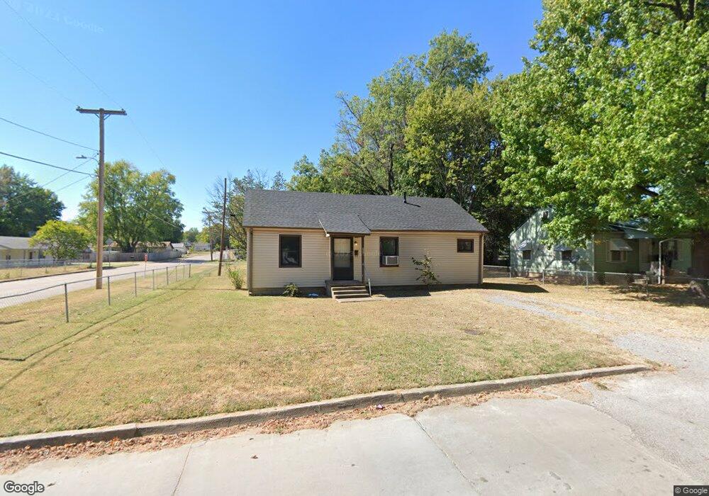 300 N Ora St, Pryor, OK 74361 - photo 1